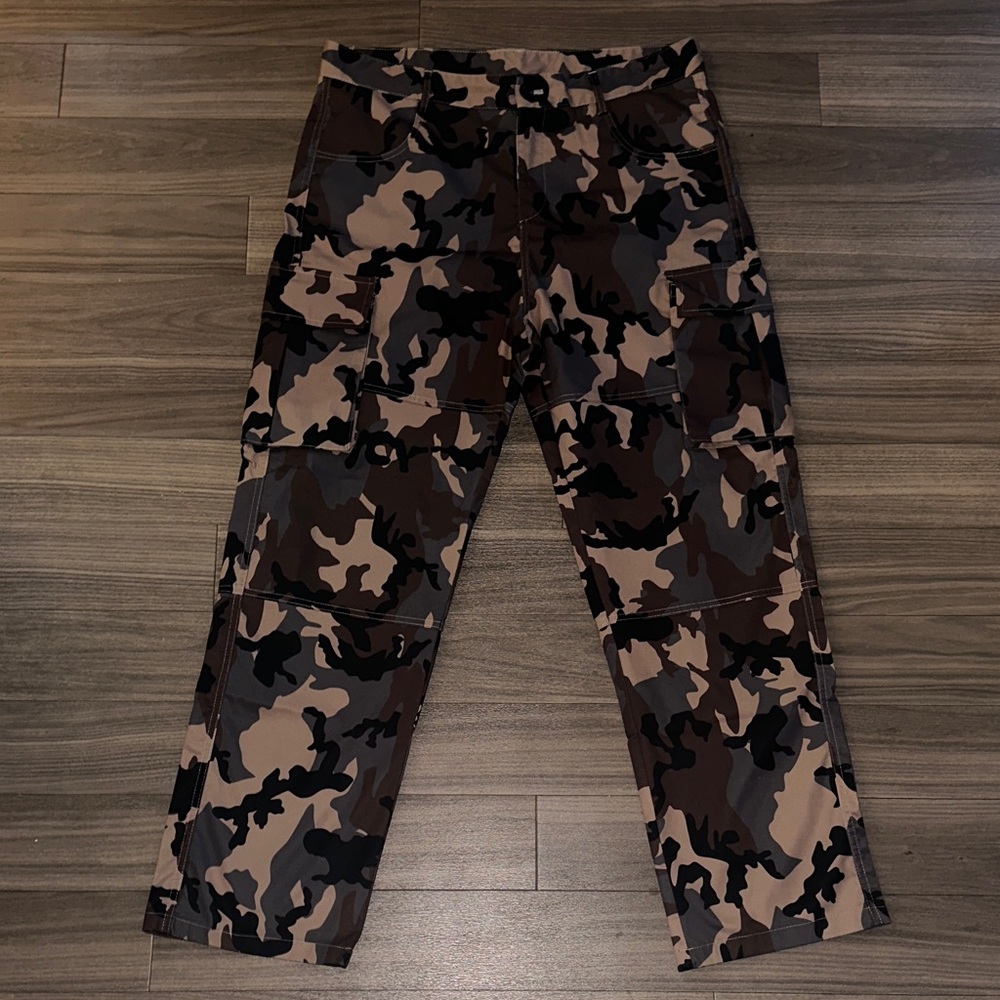 SHEIN Brown & Black Camouflage Cargo Pants